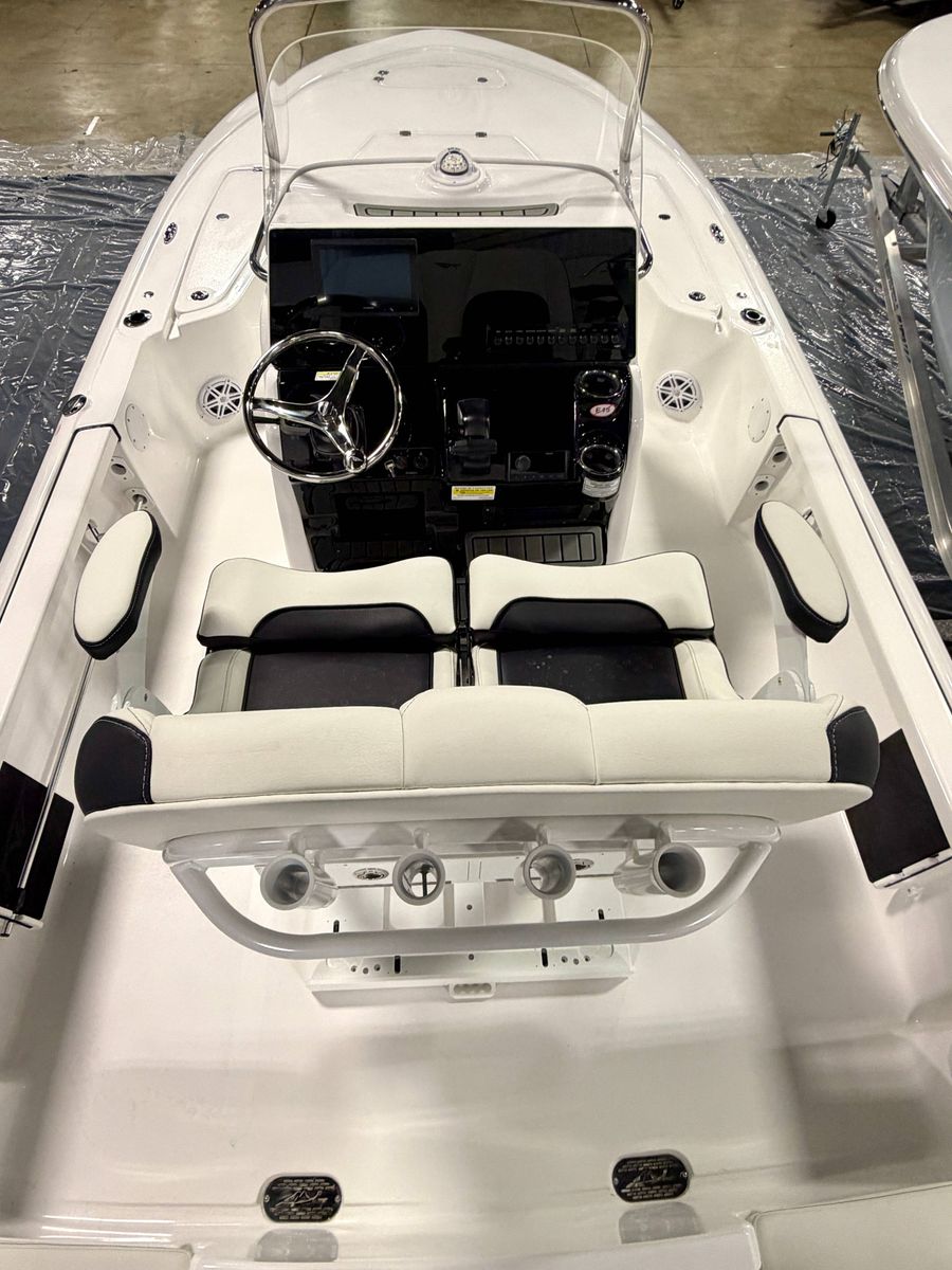 2026 Tidewater 2110 Bay Max, photo 3 of 7